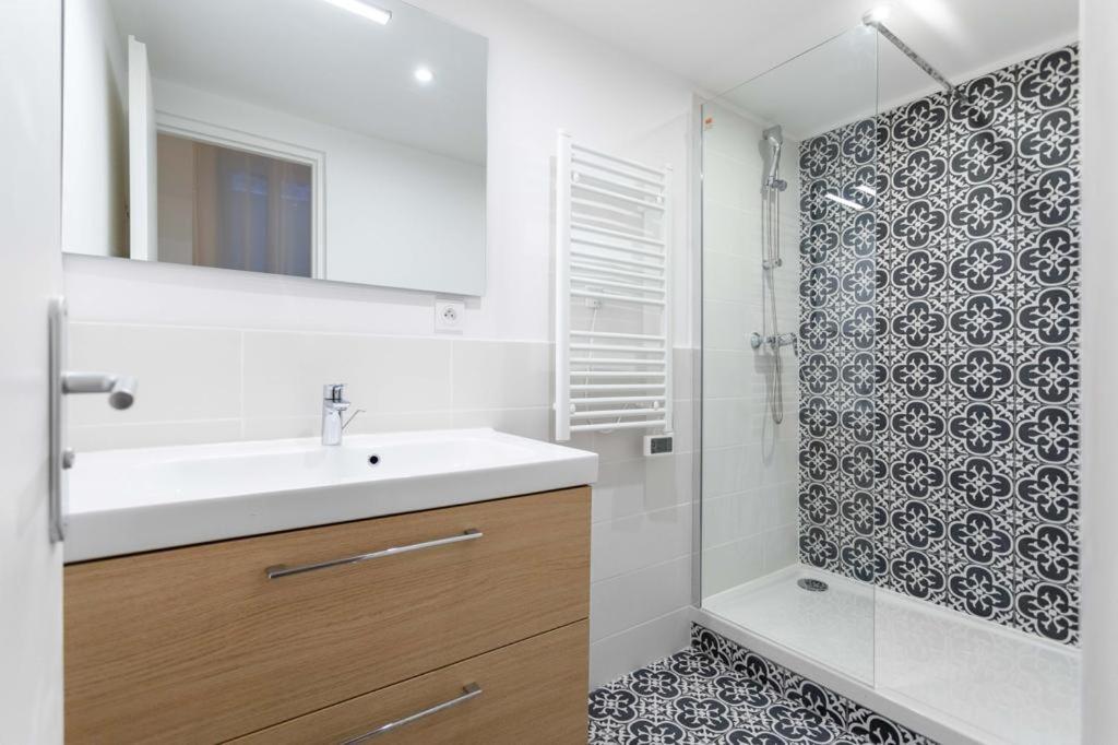 Grand T4 Avec 3Sdb - Quartier Joliette - Ideal Familles Et Groupes Marseille Eksteriør billede